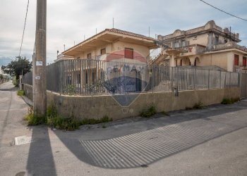 Casa all\'aperto - Casa semi indipendente Viale Ionio
 
61, Augusta - foto 2