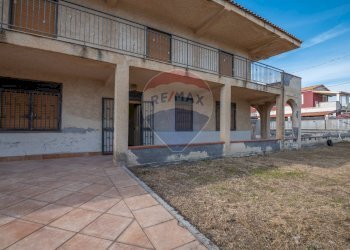 Edificio all\'aperto - Casa semi indipendente Viale Ionio
 
61, Augusta - foto 6