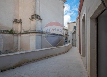 Edificio all\'aperto - Locale Commerciale VIA DUOMO
 
3/5/7, Ragusa - foto 4