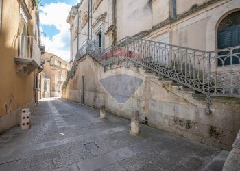Edificio all\'aperto - Locale Commerciale VIA DUOMO
 
3/5/7, Ragusa - foto 32
