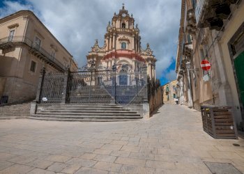 Edificio all\'aperto - Locale Commerciale VIA DUOMO
 
3/5/7, Ragusa - foto 39