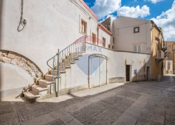 Edificio all\'aperto - Locale Commerciale VIA DUOMO
 
3/5/7, Ragusa - foto 35