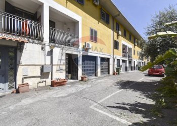 Edificio all\'aperto - Casa semi indipendente Via Rosolino Pilo
 
2, Motta Sant'Anastasia - foto 25