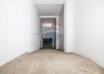 Stanza vuota - Box Via Delle Mandre
 
13, Catania - foto 4