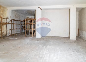 Stanza vuota - Box Via Delle Mandre
 
13, Catania - foto 19