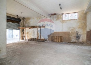 Stanza vuota - Box Via Delle Mandre
 
13, Catania - foto 23