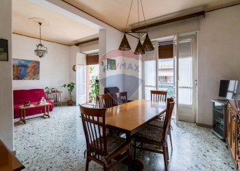 Sala da pranzo - Quadrilocale Via del Popolo
 
25, Acireale - foto 3