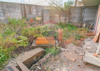 Giardino - Villa a Schiera via dei gladioli
 
snc, San Pietro Clarenza - foto 24