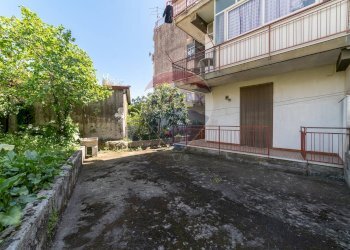 Casa all\'aperto - Appartamento via petralia
 
87, Aci Catena - foto 1