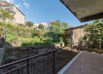 Terrazza - Appartamento via petralia
 
87, Aci Catena - foto 16