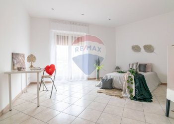 Camera / camera da letto - Trilocale Corso Sicilia
 
3, Tremestieri Etneo - foto 15