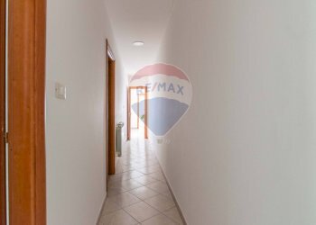 Hall / corridoio - Trilocale Corso Sicilia
 
3, Tremestieri Etneo - foto 27