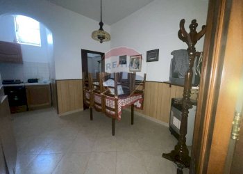 Sala da pranzo - Casa indipendente Via Vittorio Emanuele
 
31, Cesarò - foto 8