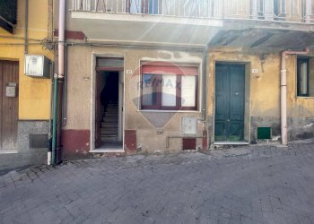 Casa all\'aperto - Casa indipendente Via Vittorio Emanuele
 
31, Cesarò - foto 27