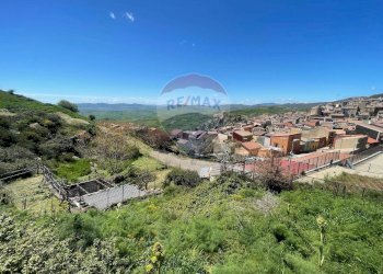 Vista delle montagne - Casa indipendente Via Vittorio Emanuele
 
31, Cesarò - foto 34