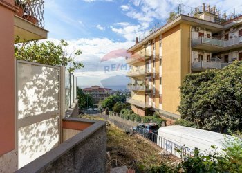 Edificio all\'aperto - Locale Commerciale Via XX Settembre
 
19, San Gregorio di Catania - foto 18