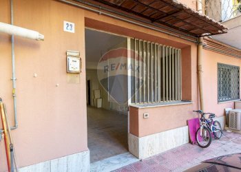 Casa all\'aperto - Locale Commerciale Via XX Settembre
 
19, San Gregorio di Catania - foto 20