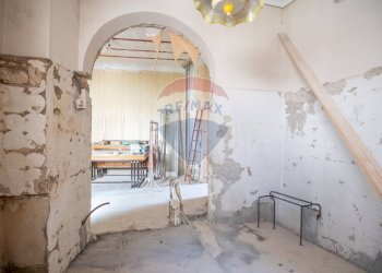 Stanza vuota - Casa semi indipendente via torrenuova
 
35-37-39, Ragusa - foto 13