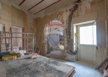 Stanza vuota - Casa semi indipendente via torrenuova
 
35-37-39, Ragusa - foto 14