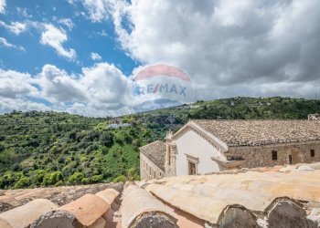 Casa all\'aperto - Casa semi indipendente via torrenuova
 
35-37-39, Ragusa - foto 30