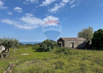 Casa all\'aperto - Terreno edificabile Strada Malpassoti-Otto
11, Riposto - foto 1