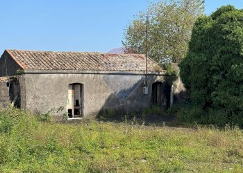 Casa all\'aperto - Terreno edificabile Strada Malpassoti-Otto
11, Riposto - foto 2