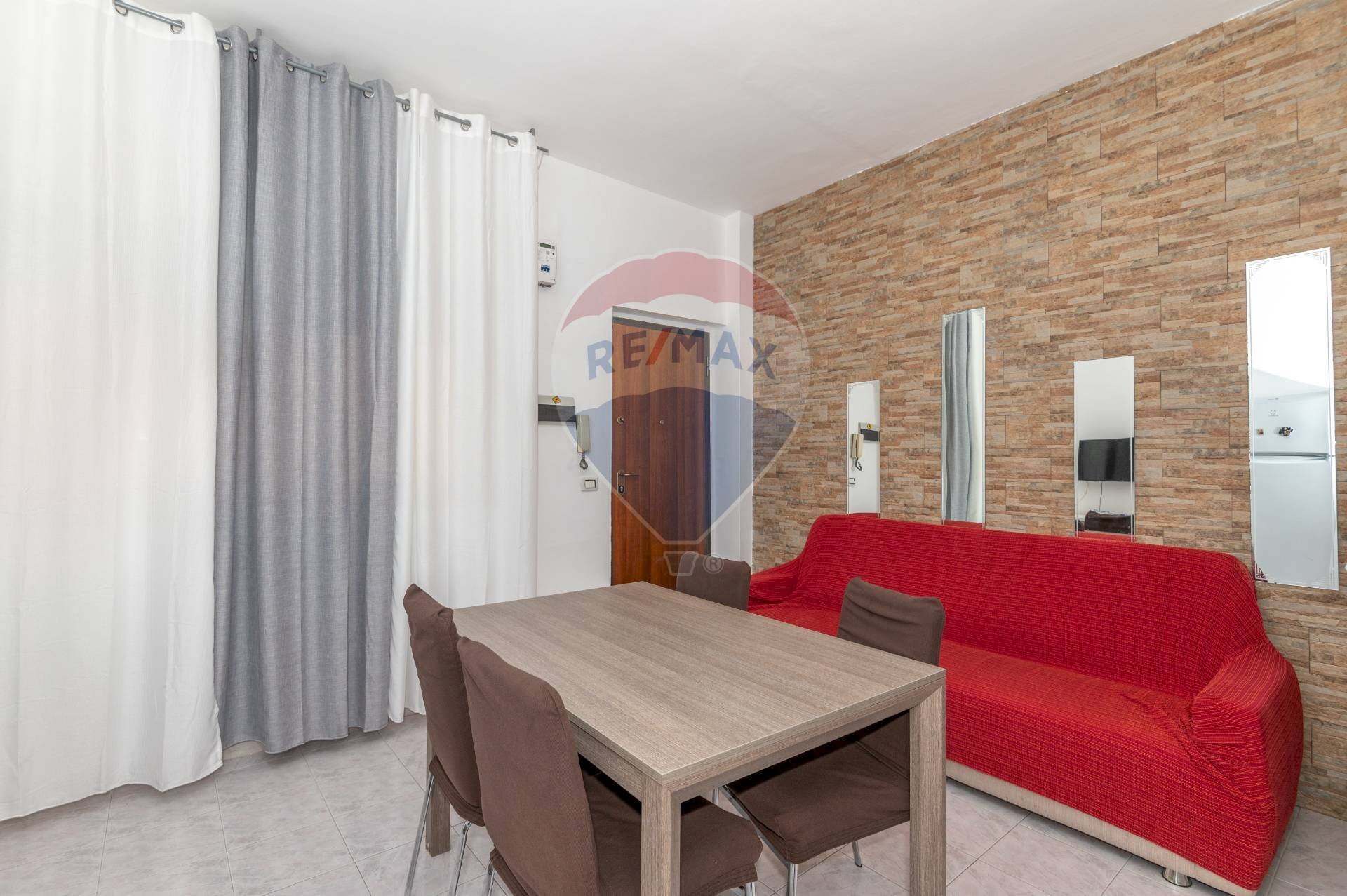 Sala da pranzo - Trilocale Viale Autonomia
 
81, Caltagirone - foto 3