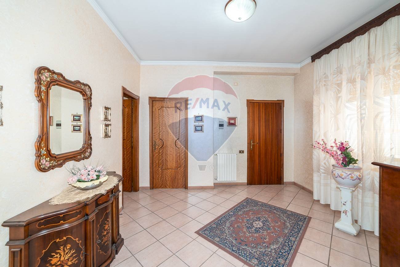 Hall / corridoio - Appartamento Via Giuseppe Bonaventura
 
22, Randazzo - foto 3