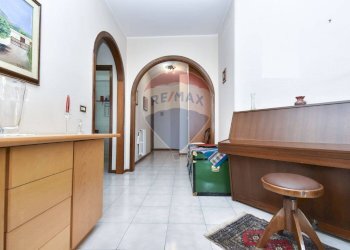 Hall / corridoio - Quadrilocale Corso Italia
 
138, Paterno - foto 7