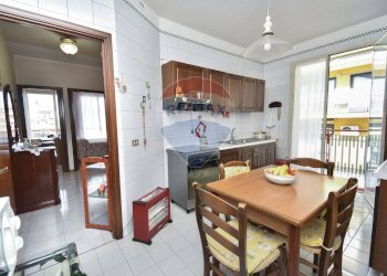 Sala da pranzo - Quadrilocale Corso Italia
 
138, Paterno - foto 20