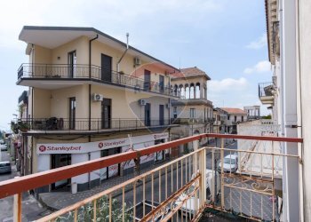 Balcone - Casa indipendente via Roma
 
153, Zafferana Etnea - foto 18
