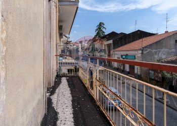 Balcone - Casa indipendente via Roma
 
153, Zafferana Etnea - foto 19