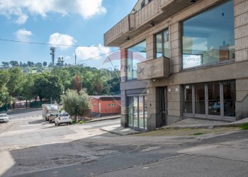 Edificio all\'aperto - Independent house VIA UGO FOSCOLO
 
18, Ramacca - photo 3