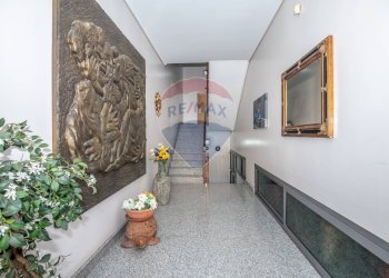 Hall / corridoio - Independent house VIA UGO FOSCOLO
 
18, Ramacca - photo 4