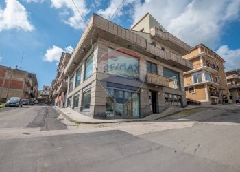 Edificio all\'aperto - Independent house VIA UGO FOSCOLO
 
18, Ramacca - photo 18