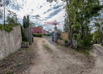 Giardino - Villa Contrada Poggio Impiso
 
snc, Vizzini - foto 7