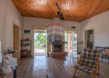 Soggiorno - Villa Contrada Poggio Impiso
 
snc, Vizzini - foto 3