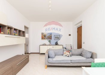 Soggiorno - Appartamento Via Bouganvillea
 
31, Caltagirone - foto 5