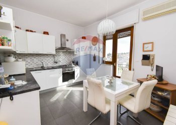 Cucina - Appartamento Via Olimpia
 
43, Giarre - foto 4