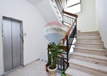 Scale - Appartamento Via Olimpia
 
43, Giarre - foto 14