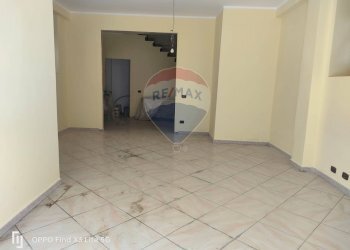 Stanza vuota - Locale Commerciale VIA DAMAGGIO FISCHIETTI
 
78, Gela - foto 6