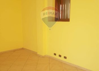 Stanza vuota - Locale Commerciale VIA DAMAGGIO FISCHIETTI
 
78, Gela - foto 10