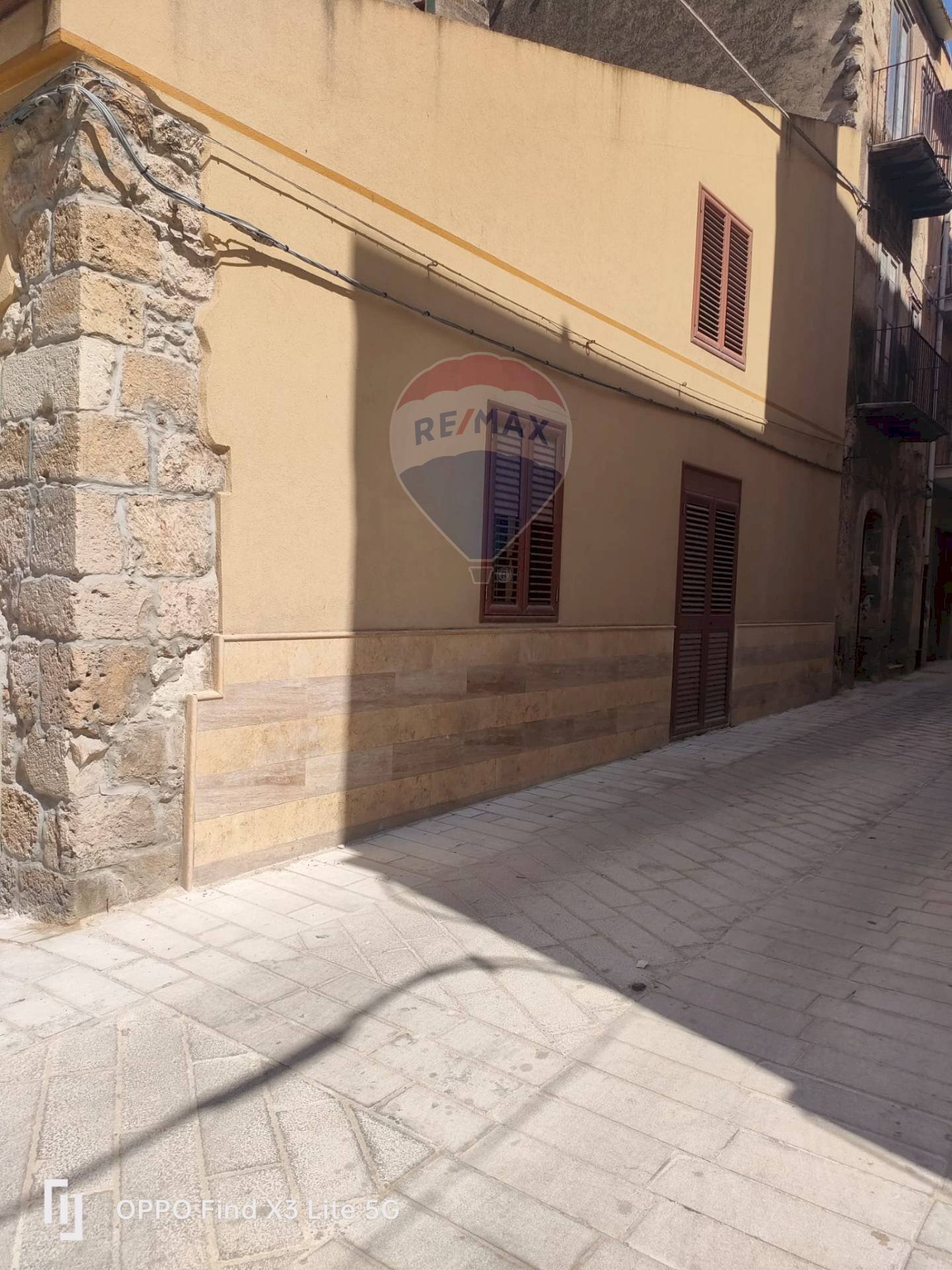 Edificio all\'aperto - Locale Commerciale VIA DAMAGGIO FISCHIETTI
 
78, Gela - foto 3