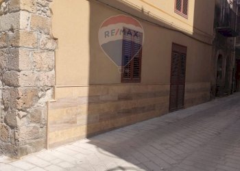 Edificio all\'aperto - Locale Commerciale VIA DAMAGGIO FISCHIETTI
 
78, Gela - foto 3