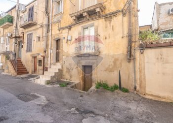 Edificio all\'aperto - Casa semi indipendente Via San Leonardo
 
31, Caltagirone - foto 3