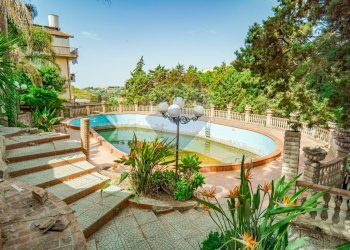 Piscina - Terreno agricolo Via Croce del Vicario
 
28, Caltagirone - foto 1