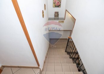 Scale - Casa indipendente Via Falcone
 
7, Caltagirone - foto 15