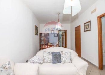 Soggiorno - Casa indipendente Via Falcone
 
7, Caltagirone - foto 25