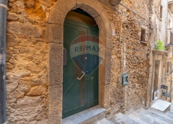 Edificio all\'aperto - Casa indipendente Via Falcone
 
7, Caltagirone - foto 41