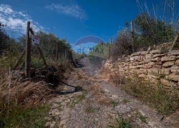 Vista delle montagne - Villa Contrada Renelle
 
snc, Caltagirone - foto 19